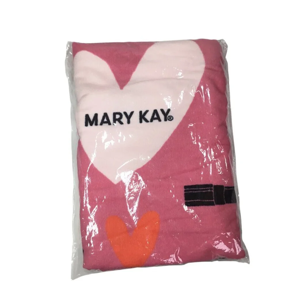 Mary Kay Special Edition Beach Towel 30in x 60 NEW Factory Seal Pink Hearts